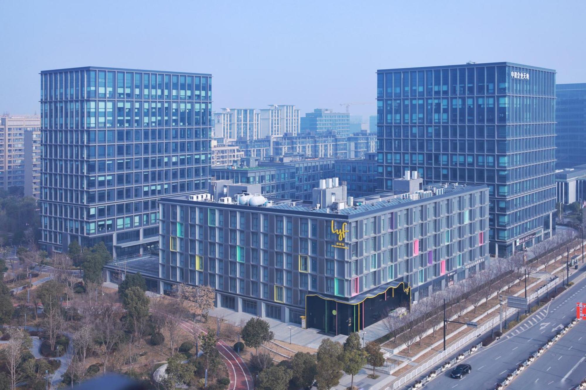 Lyf By Ascott Hongqiao Shanghai Necc Exteriör bild
